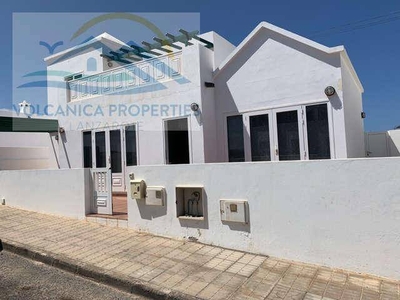 Venta Casa unifamiliar Tinajo. Buen estado con terraza 144 m²