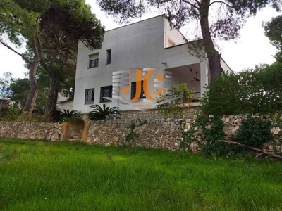 Venta Casa unifamiliar en Calle LLIRI Tortosa. Buen estado con terraza 164 m²