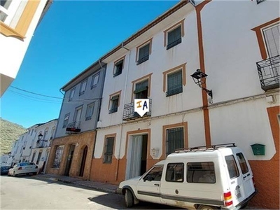Venta Casa unifamiliar Valdepeñas de Jaén. 247 m²