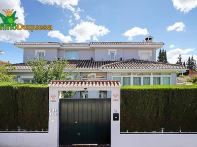 Venta Casa unifamiliar Villa de Otura. 288 m²