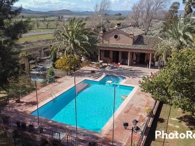 Venta Chalet Antequera. Con terraza 697 m²