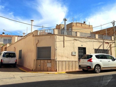 Venta Chalet en Calle de Sant Ramon 95 Alcanar. Buen estado plaza de aparcamiento 172 m²