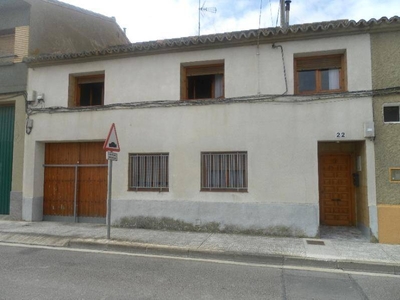 Venta Chalet en Calle Eras Altas Ejea de los Caballeros. Buen estado plaza de aparcamiento con balcón calefacción central 420 m²