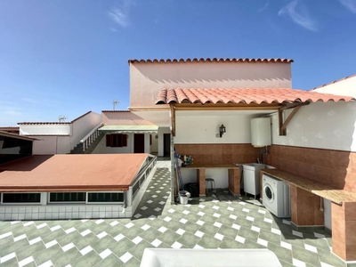 Venta Chalet en Calle Isla de Lobos San Bartolomé de Tirajana. Con terraza 308 m²