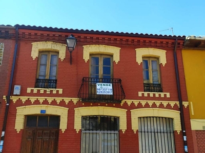 Venta Chalet en Calle Mesones Mansilla de Las Mulas. A reformar plaza de aparcamiento 170 m²