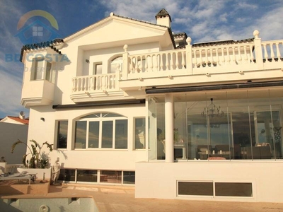 Venta Chalet Fuengirola. Buen estado 423 m²