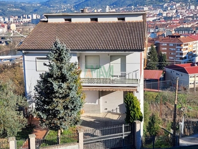 Venta Chalet Ourense. Con balcón 460 m²