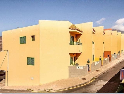 Venta Dúplex en Calle Jerez La Aldea de San Nicolás. A reformar con terraza 225 m²