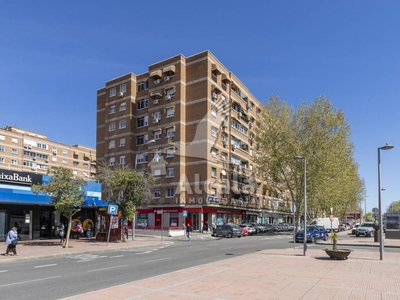 Venta Piso Alcalá de Henares. Piso de cuatro habitaciones Buen estado quinta planta con terraza