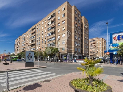 Venta Piso Alcalá de Henares. Piso de cuatro habitaciones Buen estado tercera planta con terraza