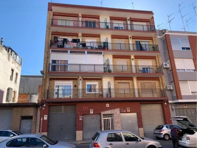 Piso de cuatro habitaciones Calle GUILLEM DE CASTRO, Zona Parc de l'Alquenència, Alzira
