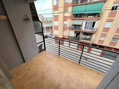 Venta Piso Alzira. Piso de tres habitaciones Buen estado segunda planta