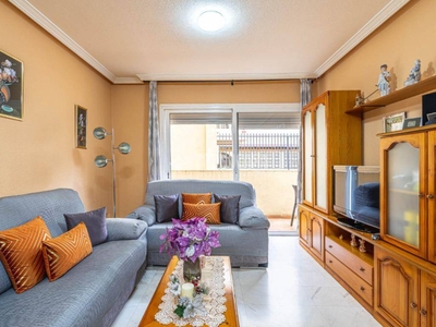 Venta Piso Arona. Piso de tres habitaciones Muy buen estado con terraza