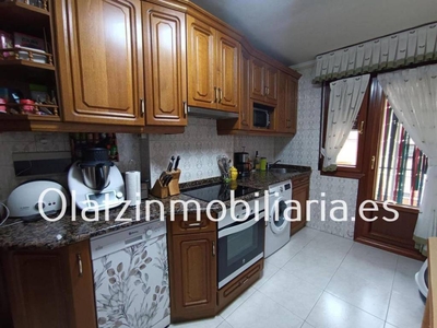 Venta Piso Balmaseda. Piso de tres habitaciones Cuarta planta