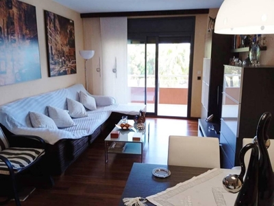 Venta Piso Cambrils. Piso de dos habitaciones Buen estado tercera planta con terraza