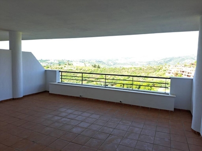 Venta Piso Casares. Piso de dos habitaciones en hacienda casares (ur15). Primera planta con terraza