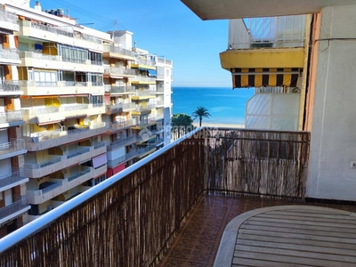 Venta Piso Cullera. Piso de cuatro habitaciones en Avinguda Blasco Ibáñez 14. Muy buen estado novena planta con terraza