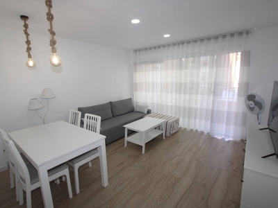 Venta Piso Cullera. Piso de dos habitaciones en Calle del Doctor Mongrell. Muy buen estado tercera planta con terraza