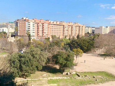 Venta Piso en Avenida de Ramon y Cajal. Tarragona. Buen estado quinta planta con balcón calefacción individual