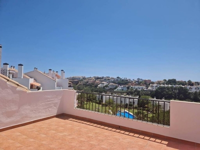 Venta Piso en Calle CAMELIAS. Benalmádena. Buen estado tercera planta con terraza