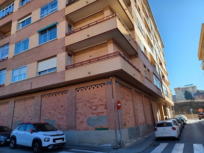 Venta Piso en Calle Jesús Unturbe 2. Segovia. A reformar primera planta plaza de aparcamiento con terraza