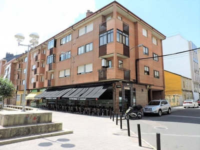 Venta Piso en Calle Monasterio de Montes 36. Ponferrada