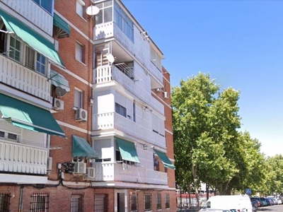 Venta Piso en Calle Virgen del Camino 2. Leganés. Buen estado segunda planta