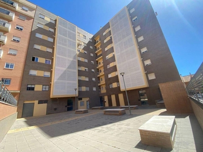 Venta Piso en Plaza Puerto Moral. Huelva. Buen estado primera planta plaza de aparcamiento con balcón calefacción individual