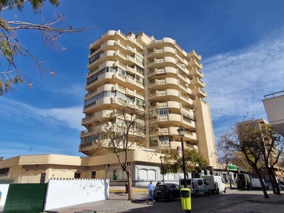 Venta Piso Fuengirola. Piso de tres habitaciones en Cordoba. Segunda planta con terraza