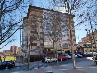 Venta Piso Fuenlabrada. Piso de cuatro habitaciones en Calle de Huesca 4. Buen estado primera planta plaza de aparcamiento con terraza calefacción individual