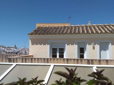 Venta Piso Fuentes de Andalucía. Piso de tres habitaciones Con terraza
