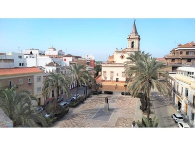 Venta Piso Huelva. Piso de tres habitaciones en Calle JESUS DE LA PASION. Buen estado cuarta planta con terraza