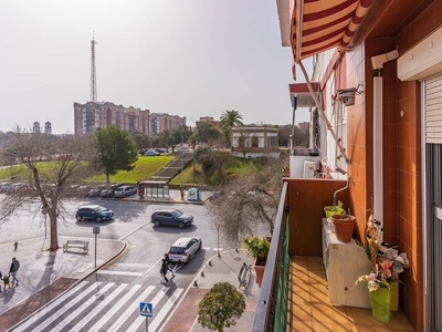 Venta Piso Huelva. Piso de tres habitaciones Planta baja con terraza