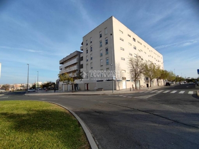 Venta Piso Huelva. Piso de tres habitaciones Plaza de aparcamiento con balcón