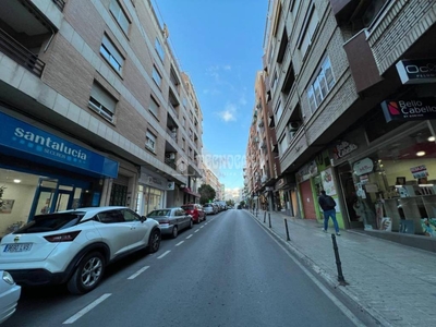 Venta Piso Jaén. Piso de cuatro habitaciones Planta baja con balcón calefacción central