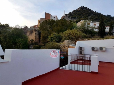 Venta Piso Jaén. Piso de tres habitaciones Primera planta con balcón