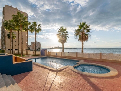 Venta Piso La Manga del Mar Menor. Piso de dos habitaciones Tercera planta con terraza