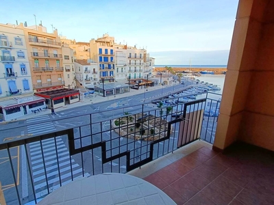 Venta Piso L'Ametlla de Mar. Piso de tres habitaciones en Plaça del Canó. Buen estado segunda planta plaza de aparcamiento con terraza calefacción individual