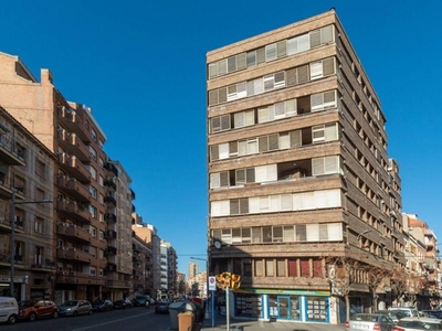 Venta Piso Lleida. Piso de cuatro habitaciones Cuarta planta con terraza