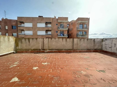 Venta Piso Lleida. Piso de dos habitaciones en Calle Miguel Fargas. A reformar quinta planta