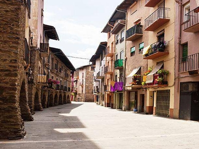 Venta Piso Lleida. Piso de tres habitaciones en Calle Indivil Y Mandoni. Tercera planta