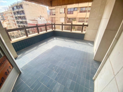 Venta Piso Lorca. Piso de cuatro habitaciones Sexta planta con terraza