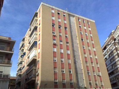Venta Piso Murcia. Piso de tres habitaciones Novena planta con balcón