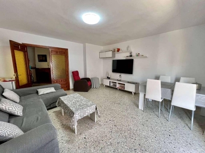 Venta Piso Nerja. Piso de tres habitaciones en Calle Manuel Marí 29780 Nerja (Málaga)centro.