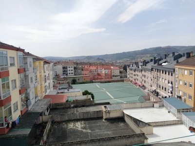 Venta Piso Ourense. Piso de tres habitaciones A reformar con balcón calefacción individual