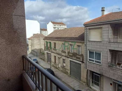 Venta Piso Ourense. Piso de tres habitaciones Con terraza