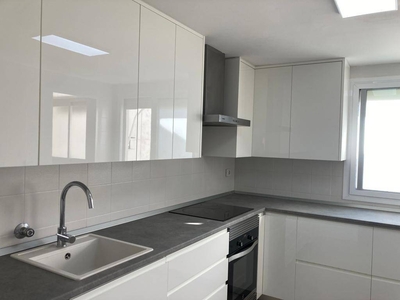 Venta Piso Sagunto - Sagunt. Piso de cuatro habitaciones Con balcón