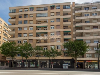 Venta Piso Salamanca. Piso de cuatro habitaciones A reformar quinta planta con balcón calefacción central