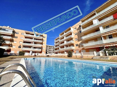 Venta Piso Salou. Piso de cuatro habitaciones Con balcón