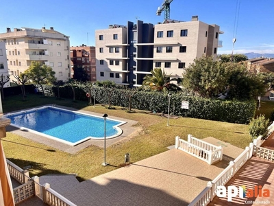 Venta Piso Salou. Piso de cuatro habitaciones Segunda planta con terraza